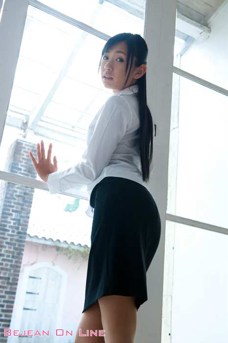 Bejean On Line Photo套图ID1031 201205 Cover Girl - Nana Ogura办公室女郎肉丝大尺