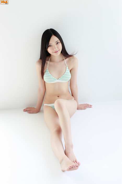 Bomb.TV写真ID0344 2011.10 NEW GRAVURE GENERATION (広瀬玲奈 伊藤優衣 安藤遥