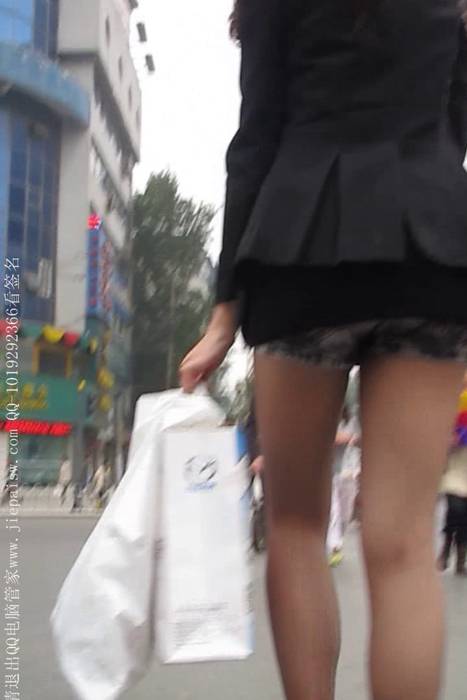 [大忽悠买丝袜街拍视频]ID1382 2014.1.17【街拍丝袜忽悠强袭】几组公交