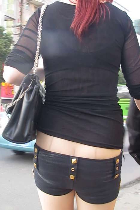 [大忽悠买丝袜街拍视频]ID1398 2014.1.31【欢度马年春节-街拍丝袜忽悠