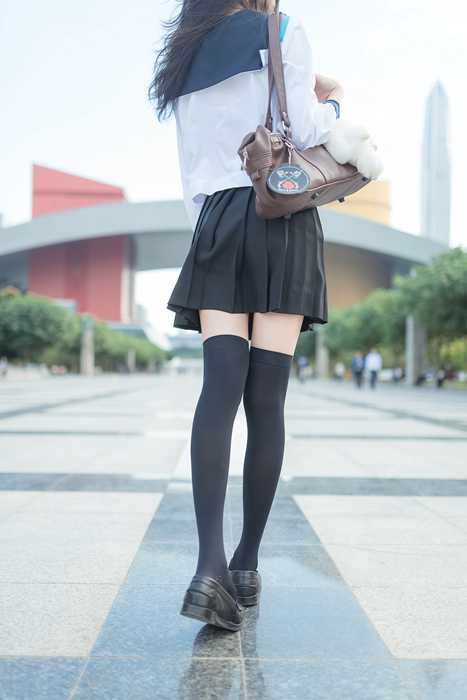 [风之领域美腿丝袜写真]ID0003 NO.003 黑丝美腿户外 [39P-78MB]--性感提示