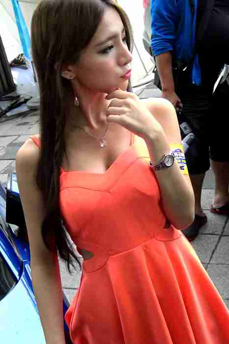 [各类性感视频]ID0107 2015第六届承德二手车 车模1--性感提示：美女紧