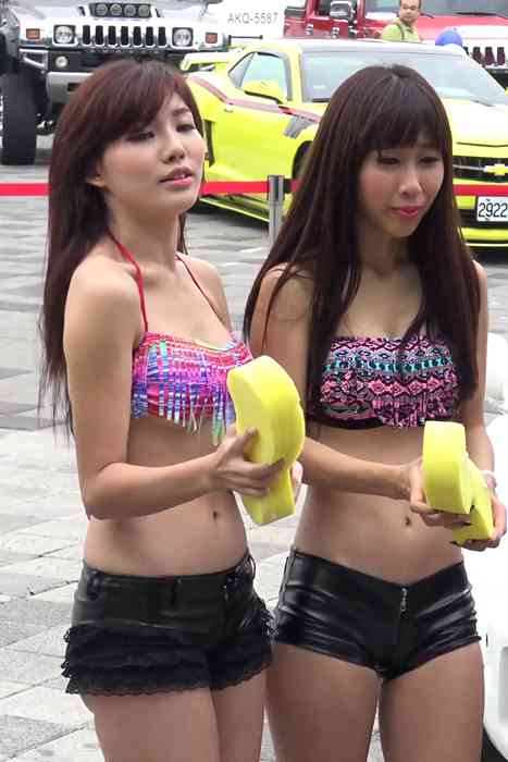 [各类性感视频]ID0114 2015第六届承德二手车洗车4--性感提示：闪亮肉丝