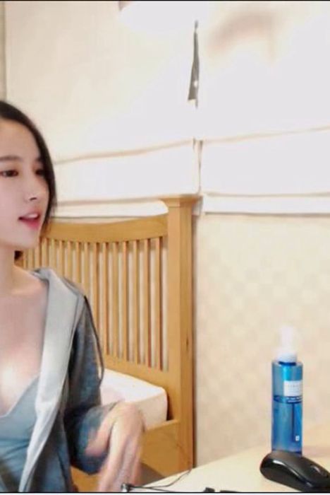 [韩国视讯]ID0551 韩国视讯-Winktv&LiveStar心心lsxx-01--性感提示：前凸后翘