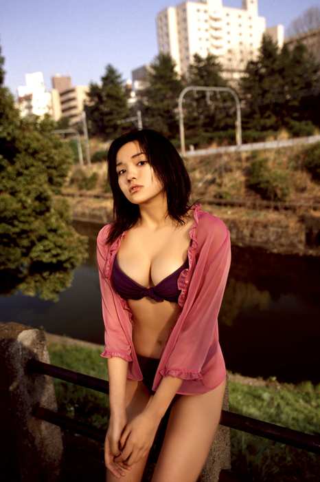 大胆风情少妇户外直接漏出丰乳[NS-Eyes性感美女]No.0133 Manami Ono (小野