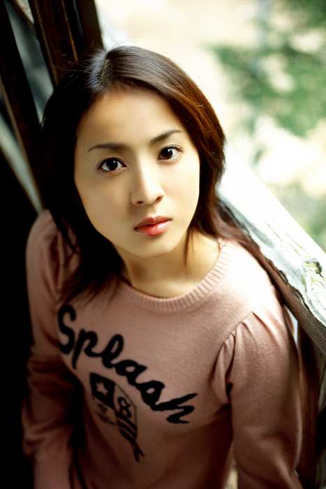 性感的红唇围巾美少妇[NS-Eyes性感美女]No.0196 Akiko Kinouchi (木内晶子