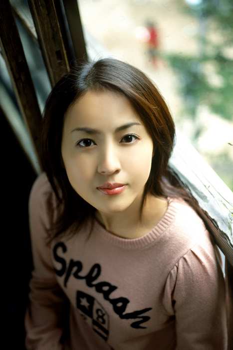 性感的红唇围巾美少妇[NS-Eyes性感美女]No.0196 Akiko Kinouchi (木内晶子