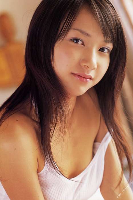 [唯美写真杂集]ID0026 2006.01 上山万里 写真集 shy--性感提示：甜蜜温柔