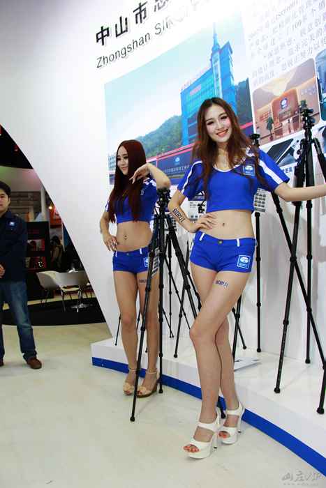 [唯美写真杂集]ID0054 2013年北京摄影展热裤美眉高清图片--性感提示：