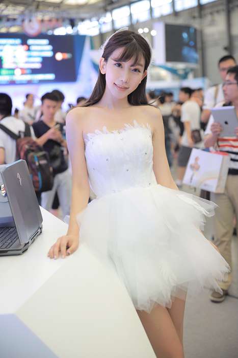 [唯美写真杂集]ID0058 2015 Chinajoy 本届最美Showgirl陈潇[60P120M]--性感提示